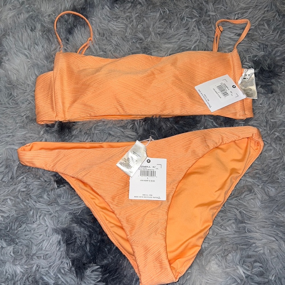 Brand New O’Neill Bikini Set Size Large- Both
